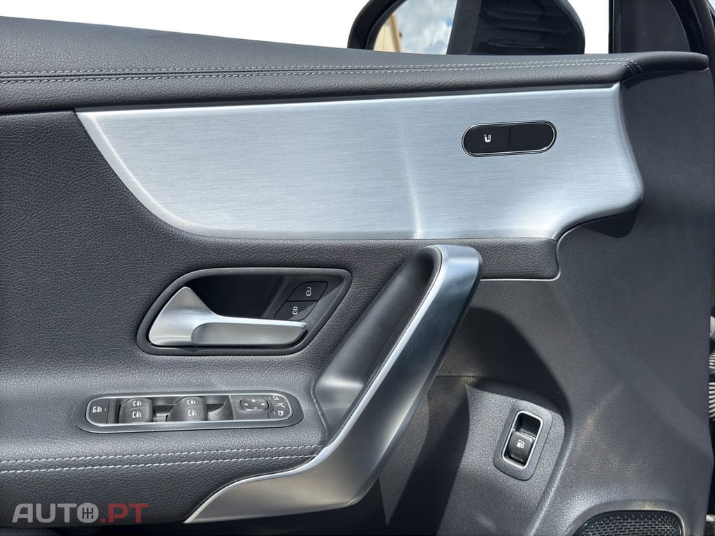 Mercedes-Benz A 250 e 8G-DCT AMG Line