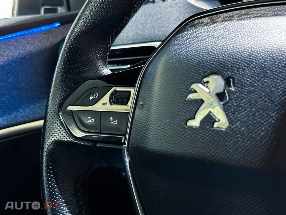 Peugeot 3008 1.6 PureTech GT EAT8