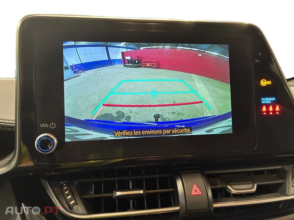 Toyota C-HR 1.8 Hybrid Dynamic Business +