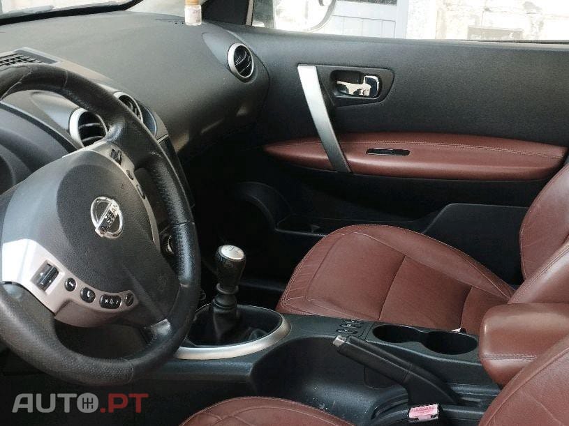Nissan Qashqai +2 Suv