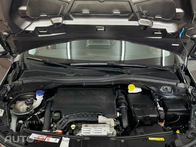 Peugeot 2008 1.2 PureTech Allure