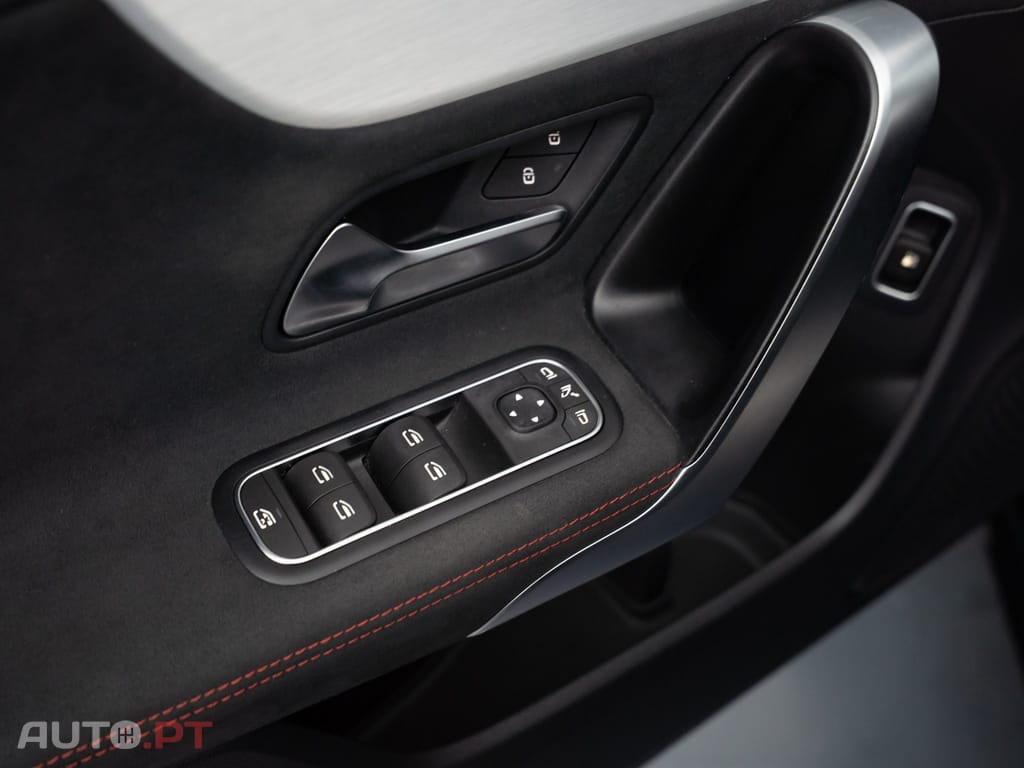 Mercedes-Benz CLA 250 e Style Plus