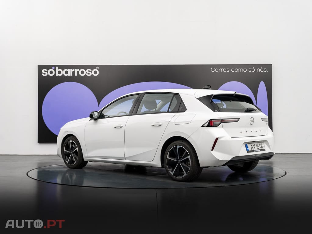 Opel Astra 1.6 T PHEV Business