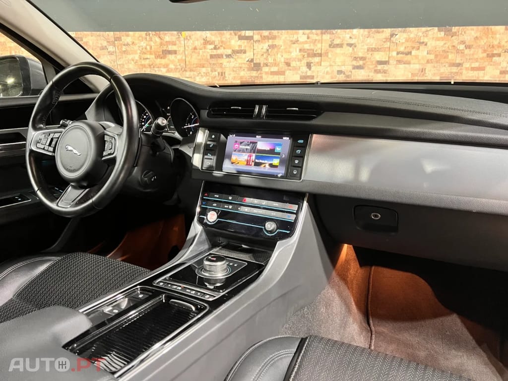 Jaguar XF 2.0 D