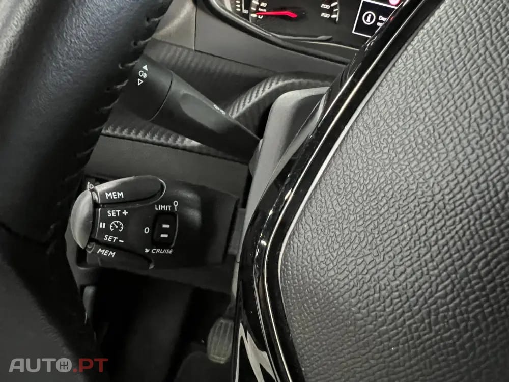 Peugeot 2008 1.2 PureTech Active