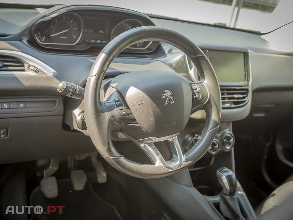 Peugeot 208 1.5 BlueHDi Allure