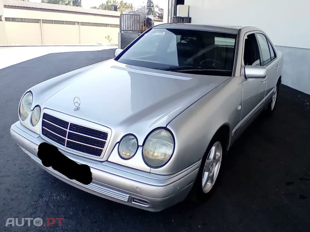 Mercedes-Benz 220 E 220 D