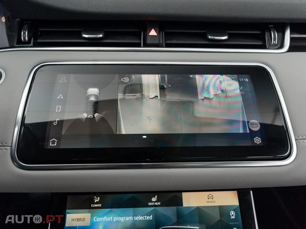 Land Rover Evoque 1.5 P300e AWD R-Dynamic S Auto