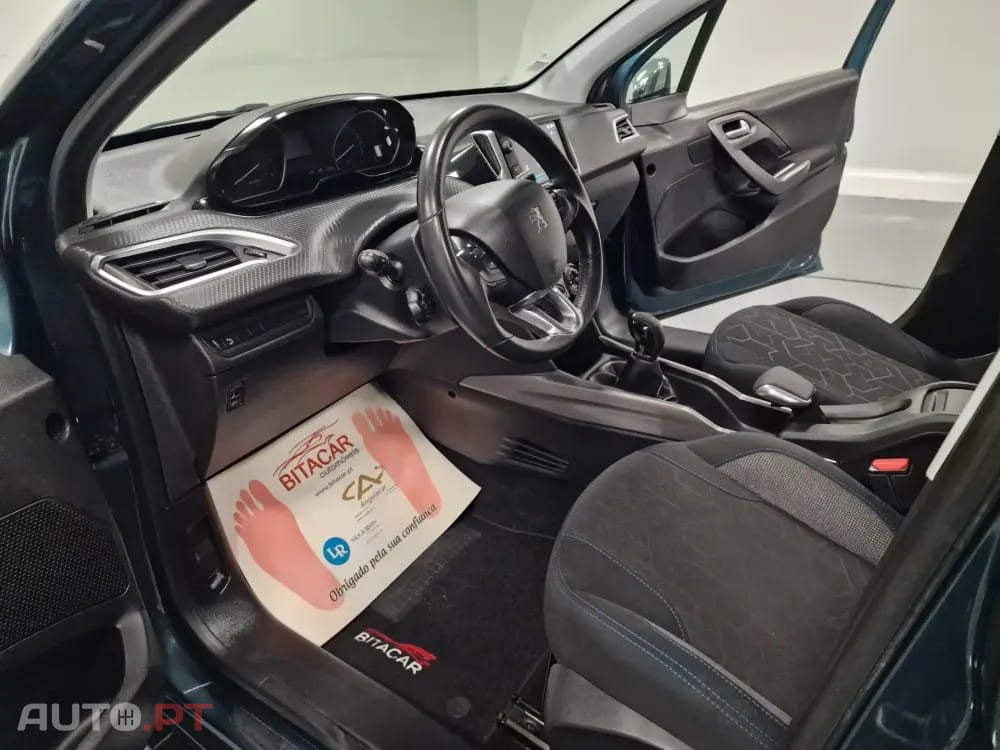 Peugeot 2008 1.2 PureTech Style