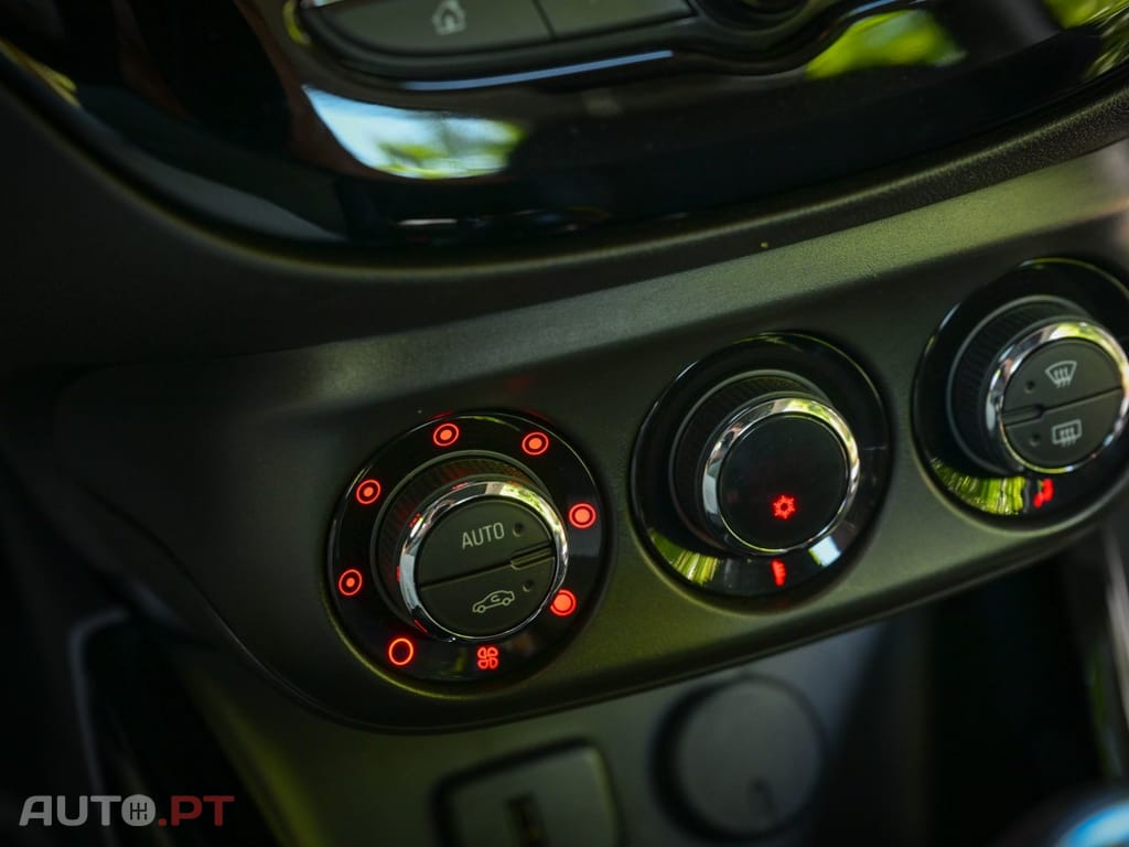 Opel Adam 1.0 T Rocks