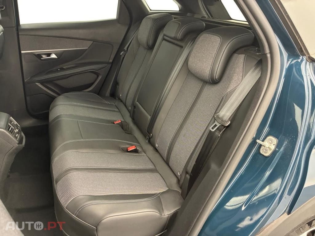 Peugeot 3008 1.6 Hybrid Allure Pack e-EAT8