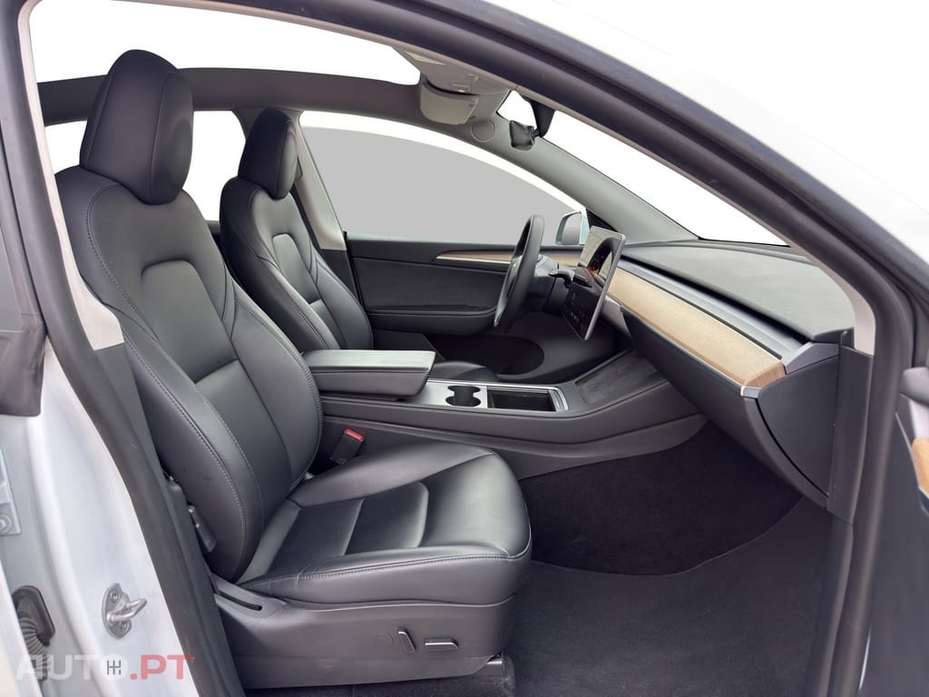 Tesla Model Y Long Range Dual Motor AWD