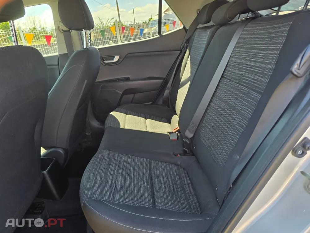 Kia Stonic 1.6 CRDi LX
