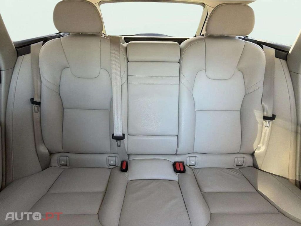 Volvo V90 2.0 D4 Momentum Plus Geartronic