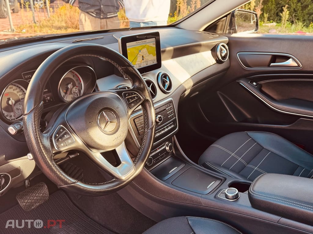 Mercedes-Benz CLA 220 CDi Urban Aut.111g