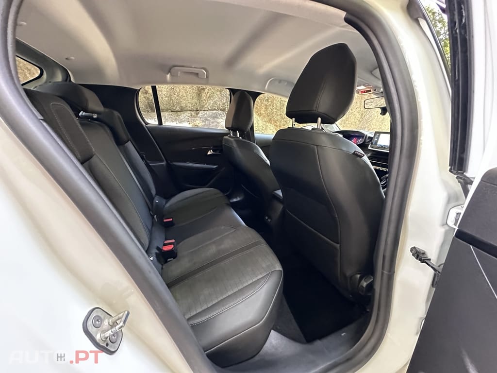 Peugeot 208 1.5 BlueHDi Allure Pack