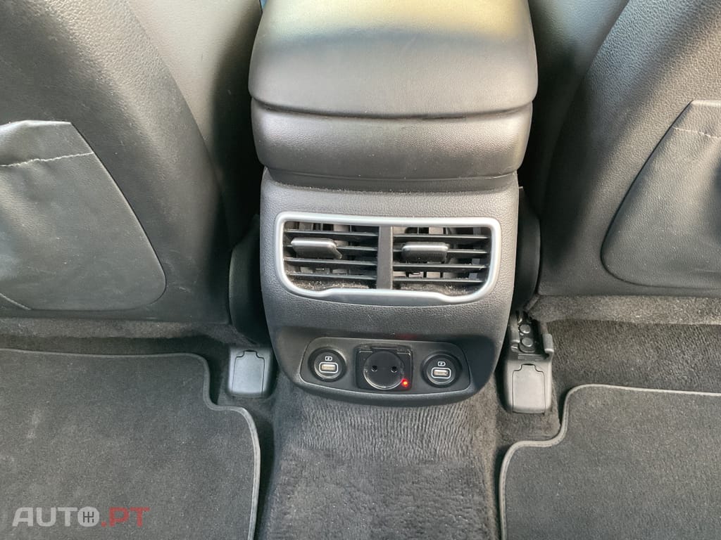 Hyundai Santa Fe 2.2 CRDi Vanguard+Luxury Pack