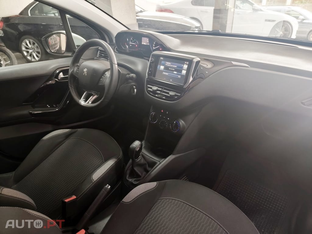 Peugeot 208 1.2 VTi Active