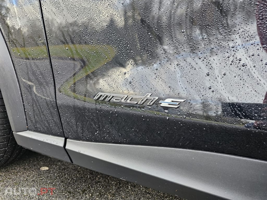 Ford Mustang Mach-E Standard