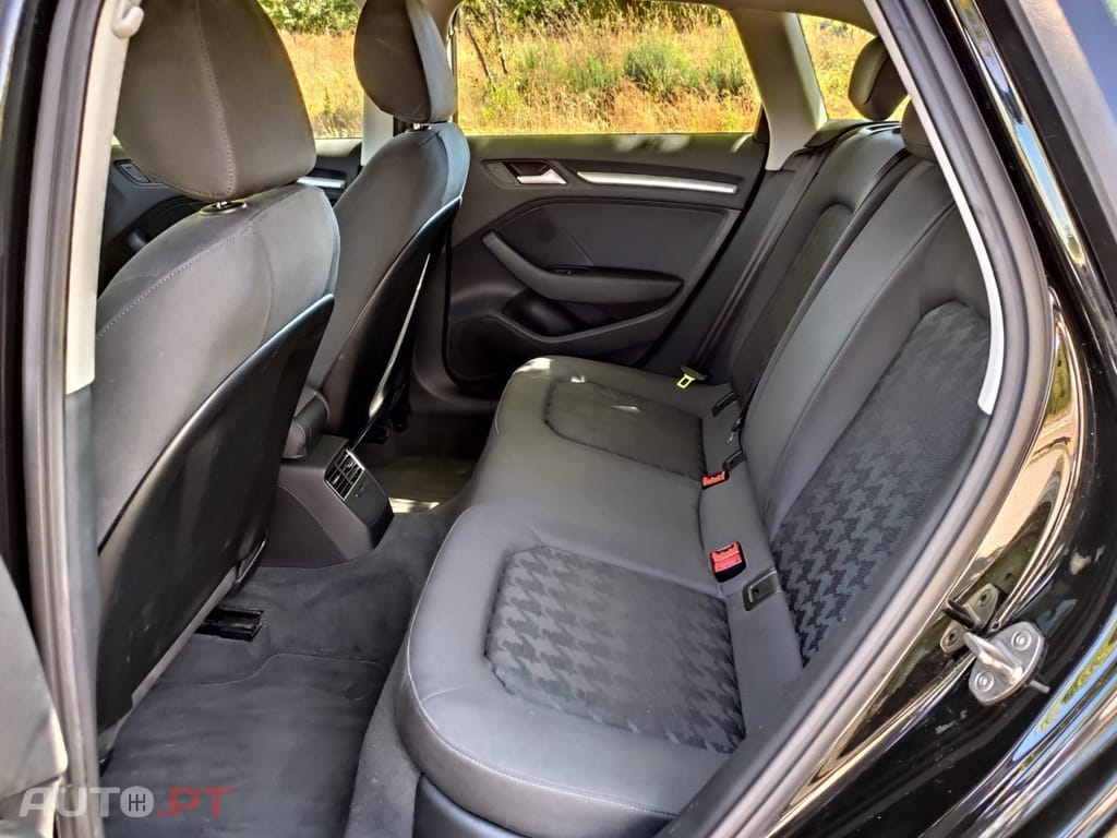 Audi A3 Sportback 1.6 TDI Attraction