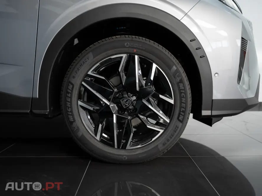 Peugeot 3008 1.2 Hybrid Allure e-DCS6