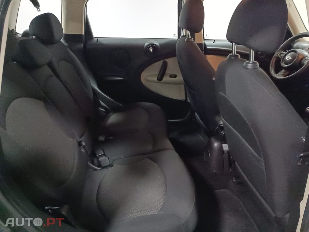 MINI Countryman One D