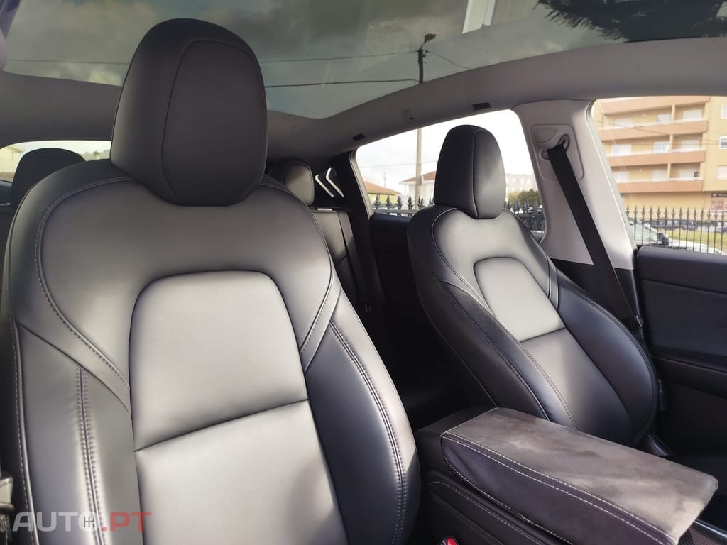 Tesla Model Y Tração Traseira Standard