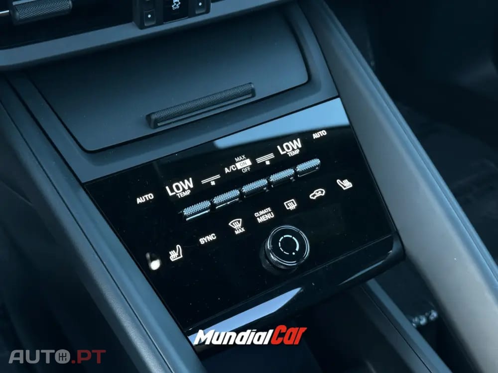 Porsche Macan Electric 4