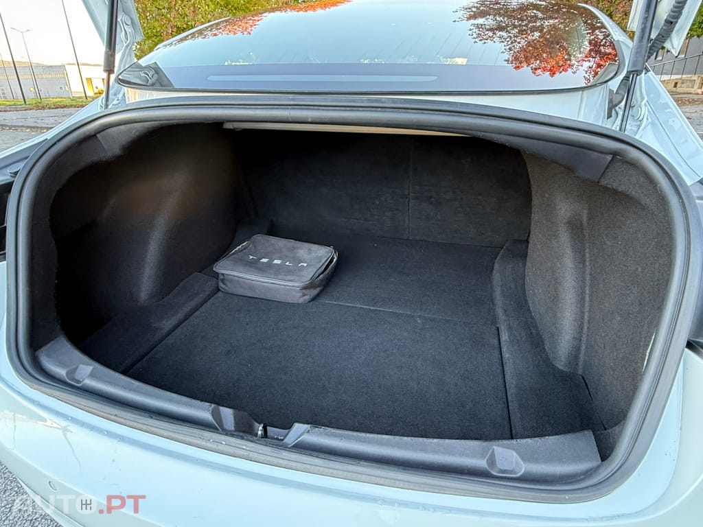 Tesla Model 3 Long Range AWD Dual Motor