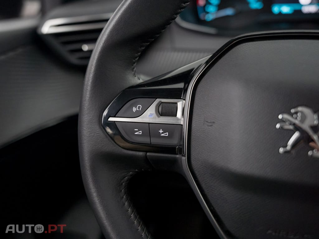 Peugeot E-208 50 kWh Active