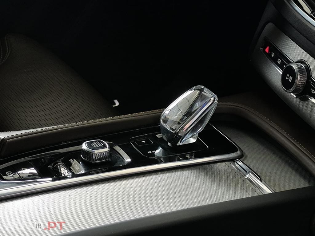 Volvo XC90 2.0 T8 PHEV Inscription Expression AWD