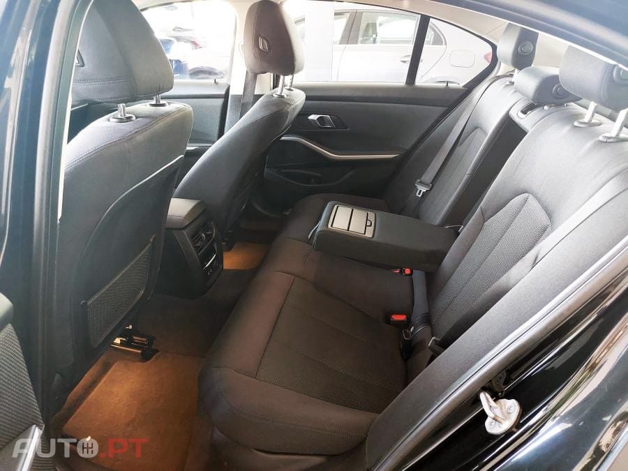 BMW 330 e Auto