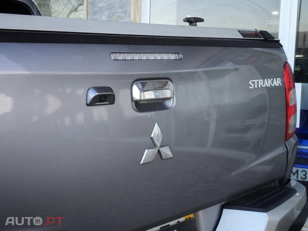 Mitsubishi L200 2.4 DI-D CD Instyle Strakar 4WD