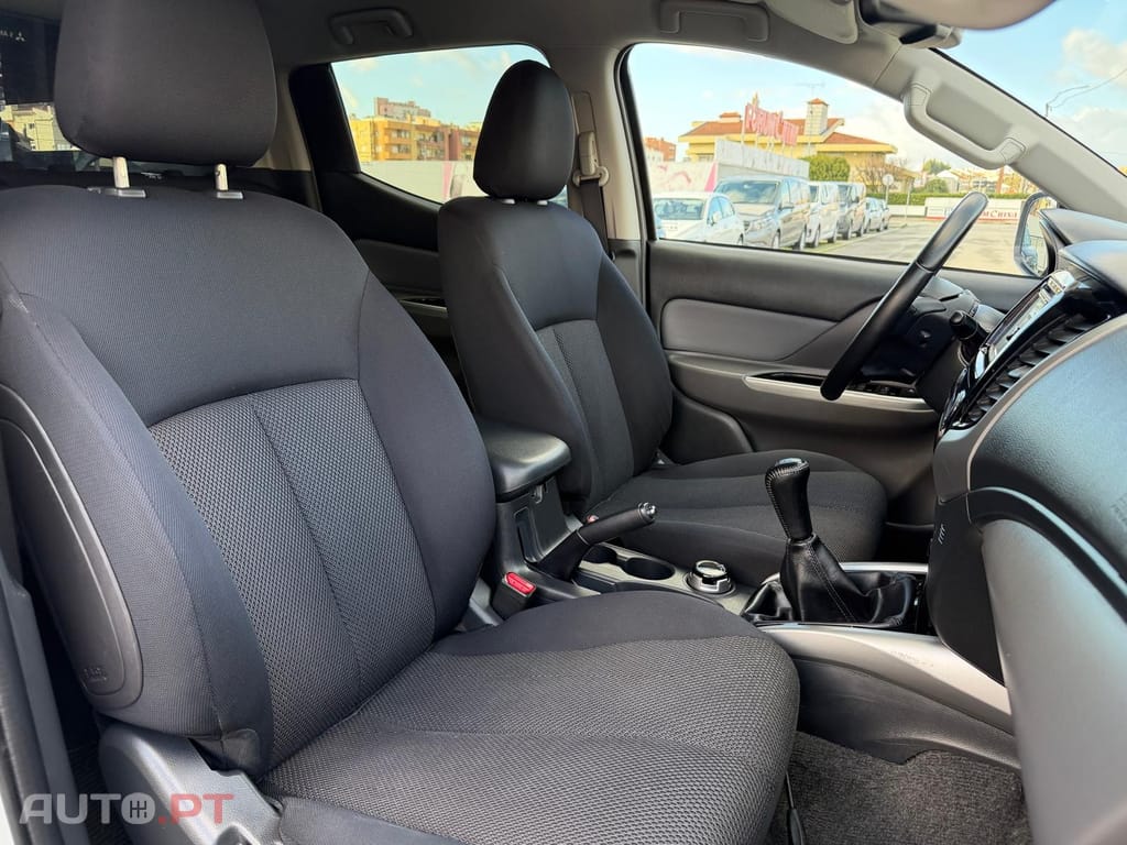 Mitsubishi L200 2.4 DI-D CD Sportbox Strakar 4WD