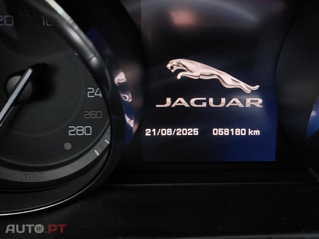 Jaguar XE 2.0 D Prestige