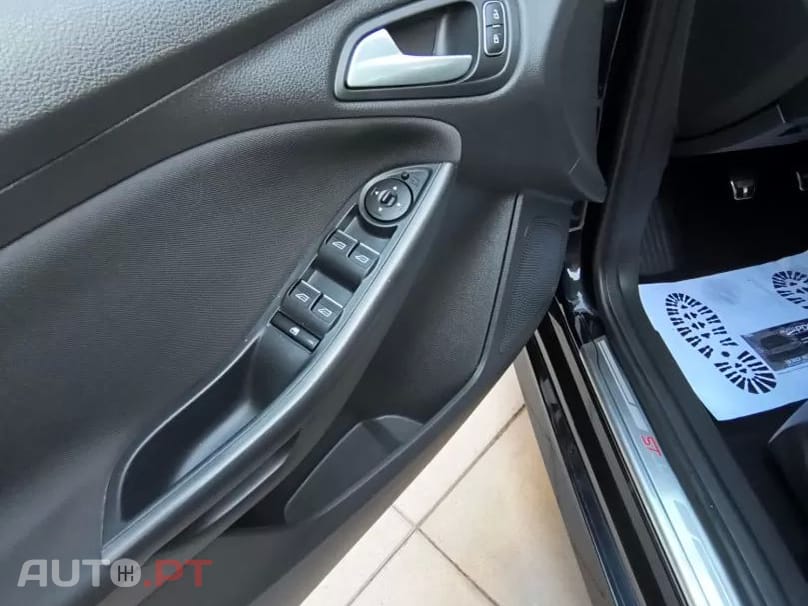 Ford Focus SW 1.5 TDCi ST-Line