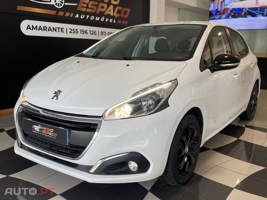 Peugeot 208 BlueHDi Style