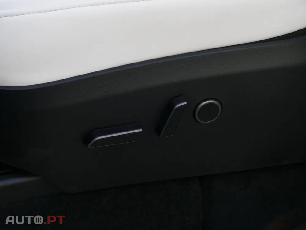 Tesla Model Y Standard
