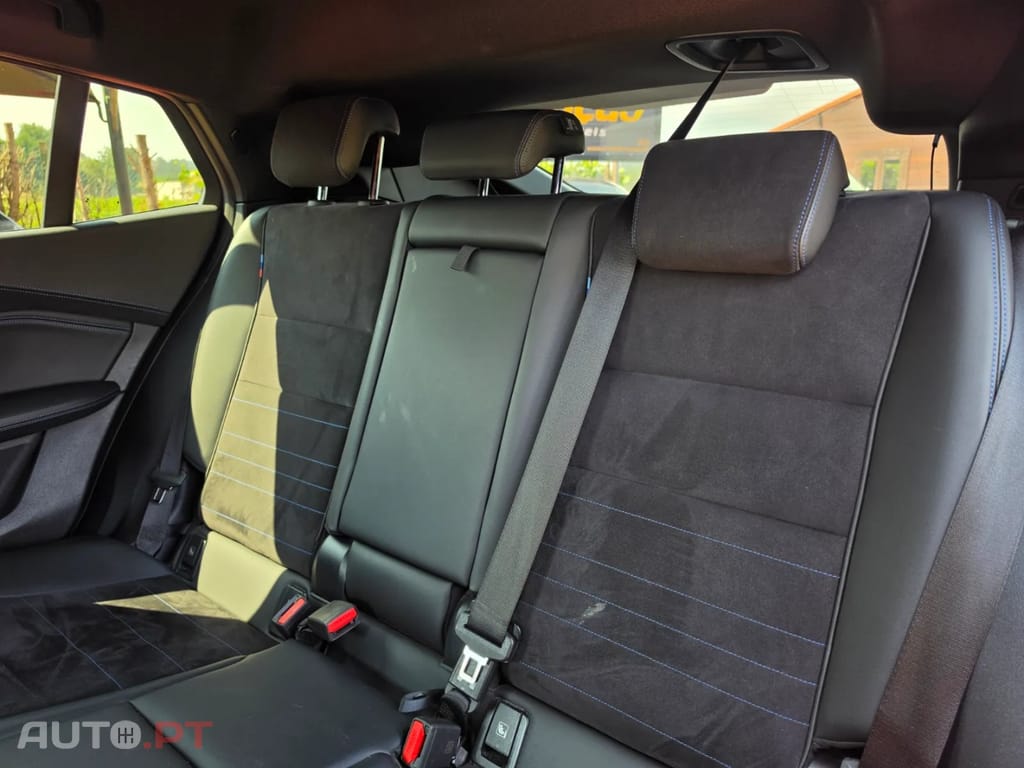 BMW iX2 eDrive20 Pack Desportivo M — fotografia 11