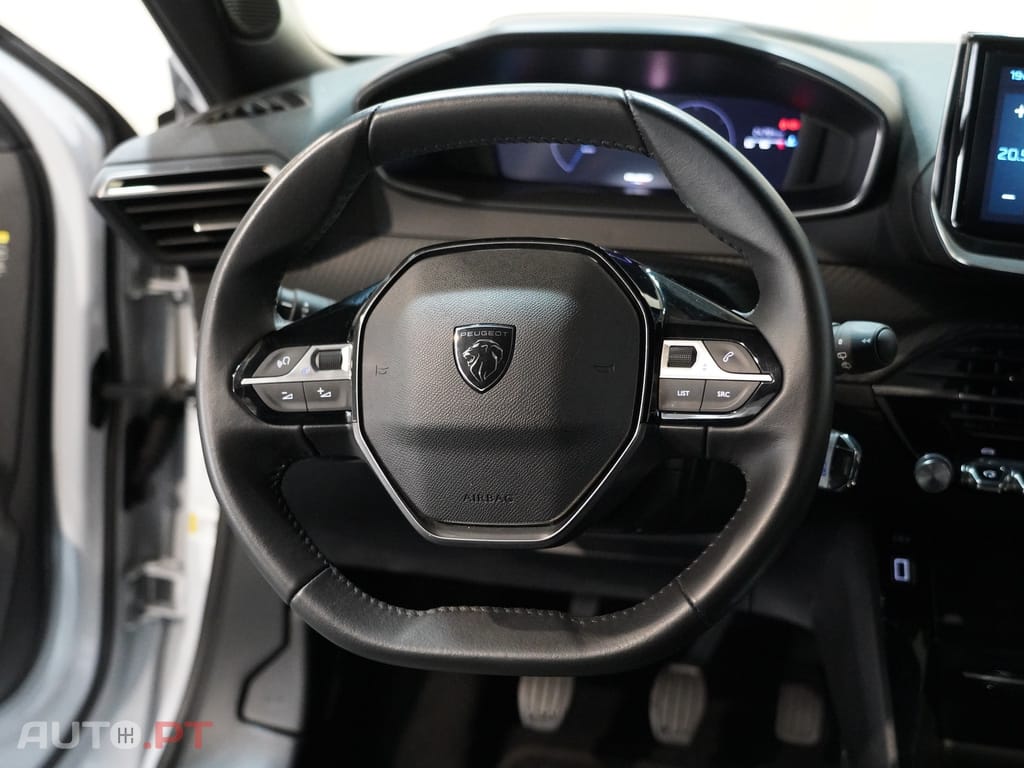 Peugeot 2008 1.2 PureTech Allure