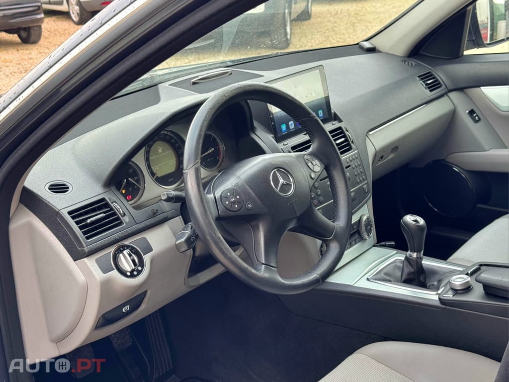 Mercedes-Benz C 220 CDi Avangarde W204- Garantia Incluída - Modelo d