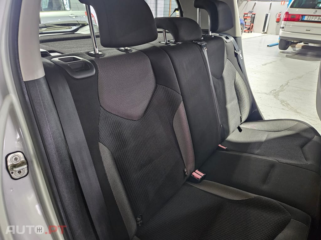 Peugeot 308 1.4 16V Executive