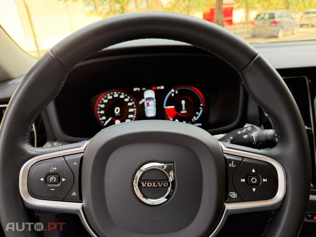 Volvo V60 2.0 T6 AWD TE Inscription Expression — fotografia 27
