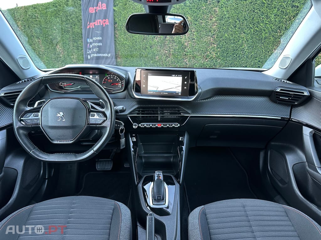 Peugeot 2008 1.2 PureTech Active EAT8