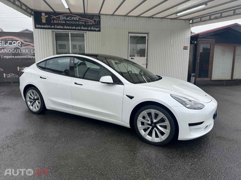 Tesla Model 3 Standard Range Plus RWD