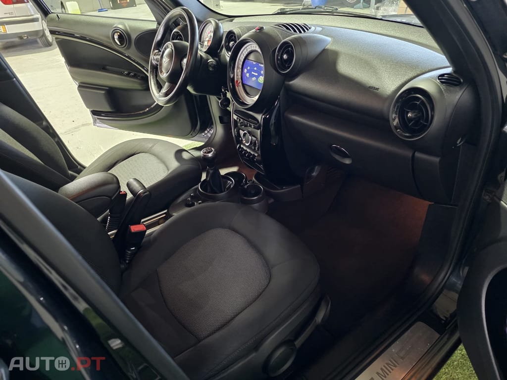 MINI Countryman One D