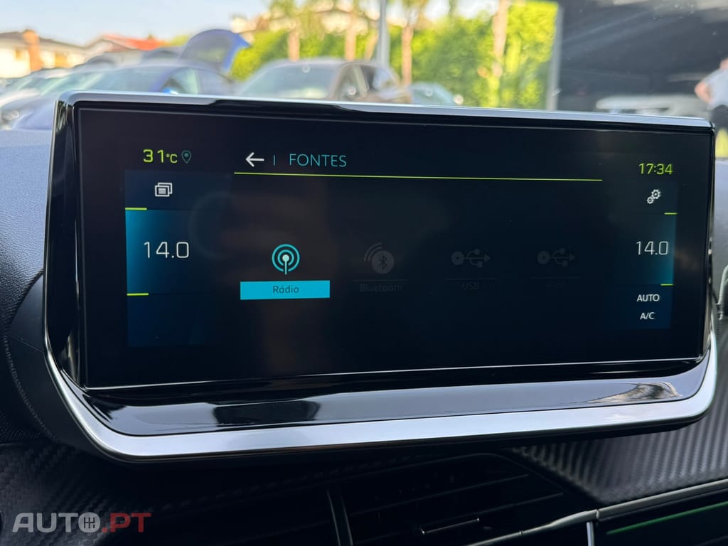 Peugeot E-2008 50 kWh GT