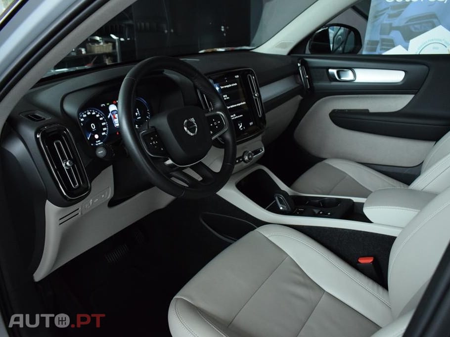 Volvo XC40 1.5 T5 PHEV R-Design Expression