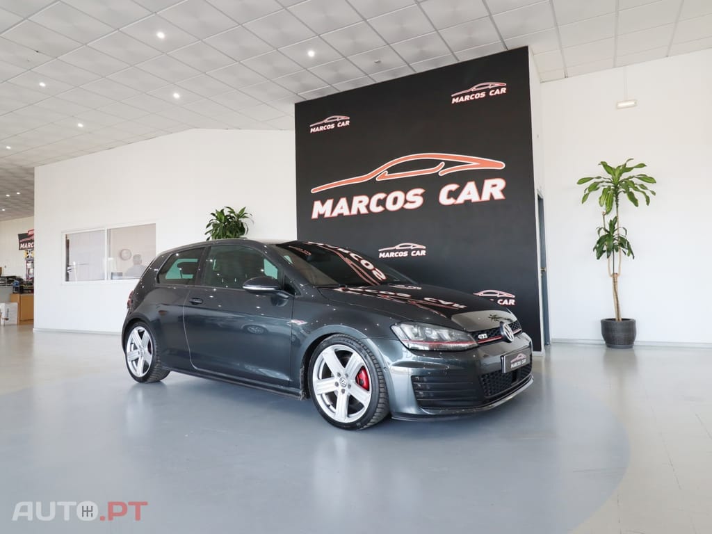 Volkswagen Golf 2.0 TSi GTi DSG Performance