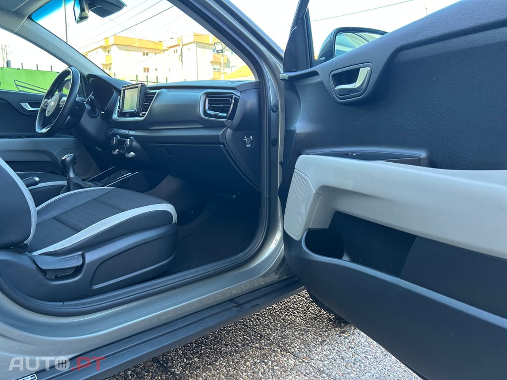 Kia Stonic 1.0 T-GDi TX